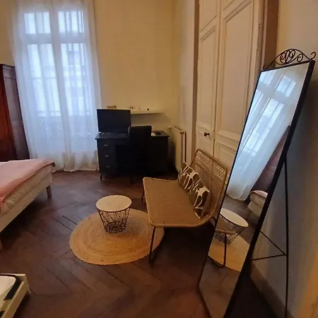 Doutre Terrasse- 2ch